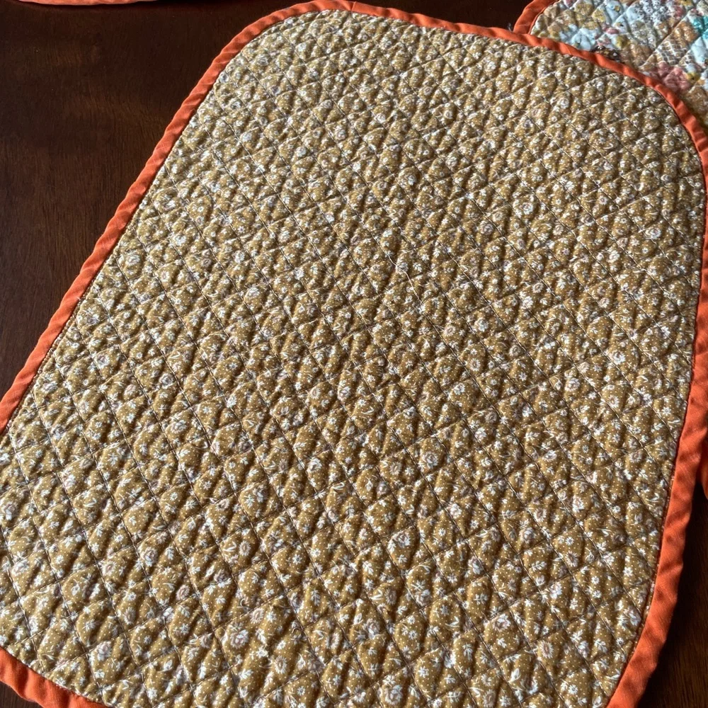 Vintage Quilted Placemats Patchwork Pattern with Rounded Corners Set of 6 Orange